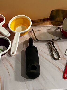 Source Unknown Black Silicone Jar and Bottle Top Grip Tool - Kitchen